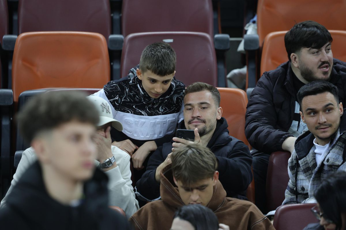 Imagini de la încălzire, înainte de FCSB - U Cluj / foto: Ionuț Iordache (GSP)