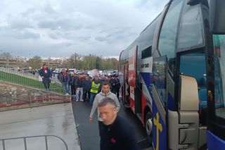 Ce urmărea MM Stoica pe tabletă, înainte de FCSB - U Cluj » Imaginile surprinse de reporterii GSP