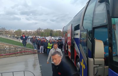 Ce urmărea MM Stoica pe tabletă, înainte de FCSB - U Cluj » Imaginile surprinse de reporterii GSP
