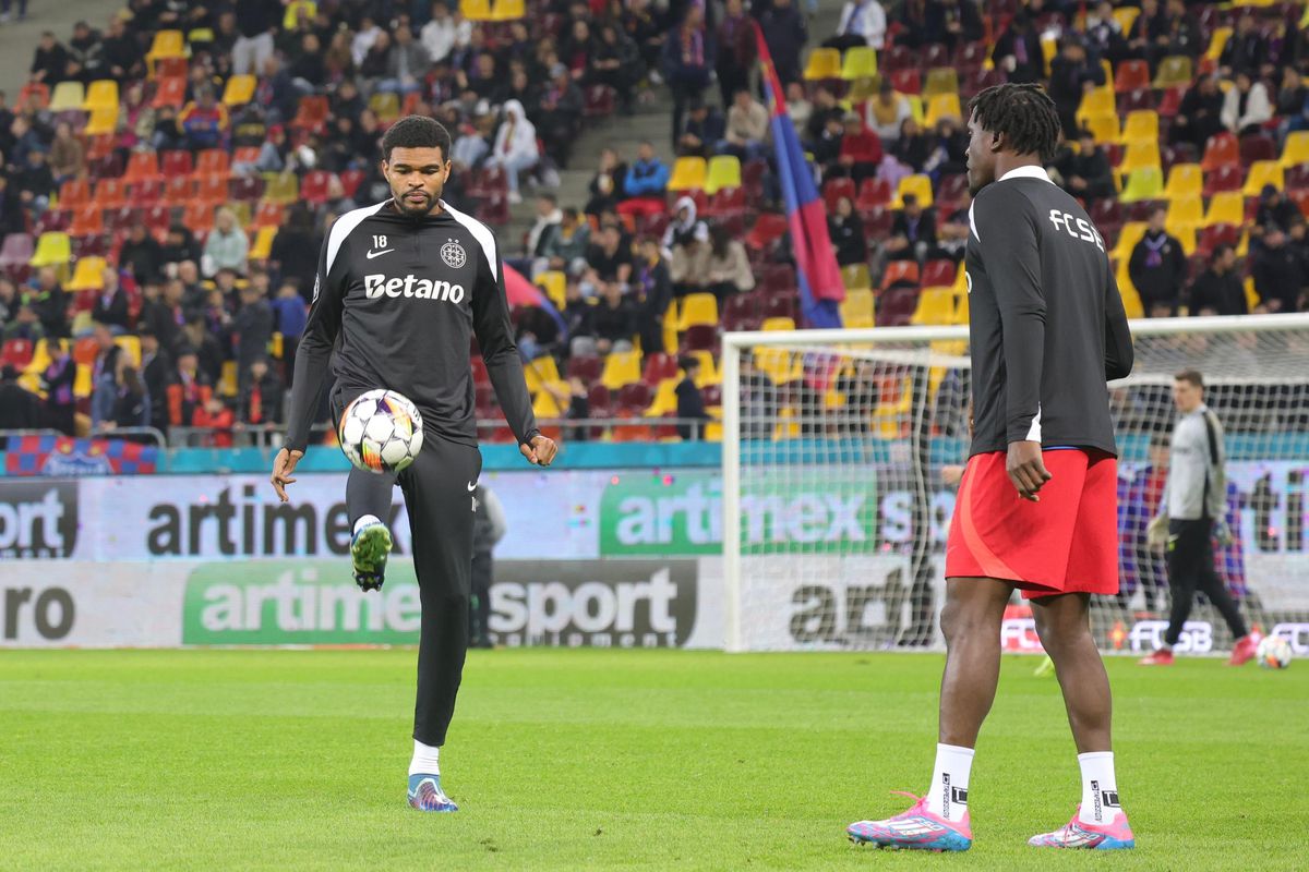 Imagini de la încălzire, înainte de FCSB - U Cluj / foto: Ionuț Iordache (GSP)