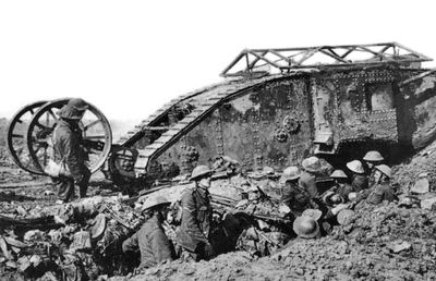 Declarat mort în bătălia de pe Somme, un scriitor genial, cu 8 copii, a supraviețuit bullyingului prin sport: „Așa rămâi lucid în haos. La fel e și cu poezia”