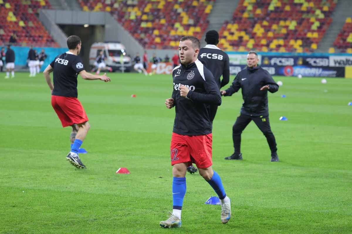 Imagini de la încălzire, înainte de FCSB - U Cluj / foto: Ionuț Iordache (GSP)
