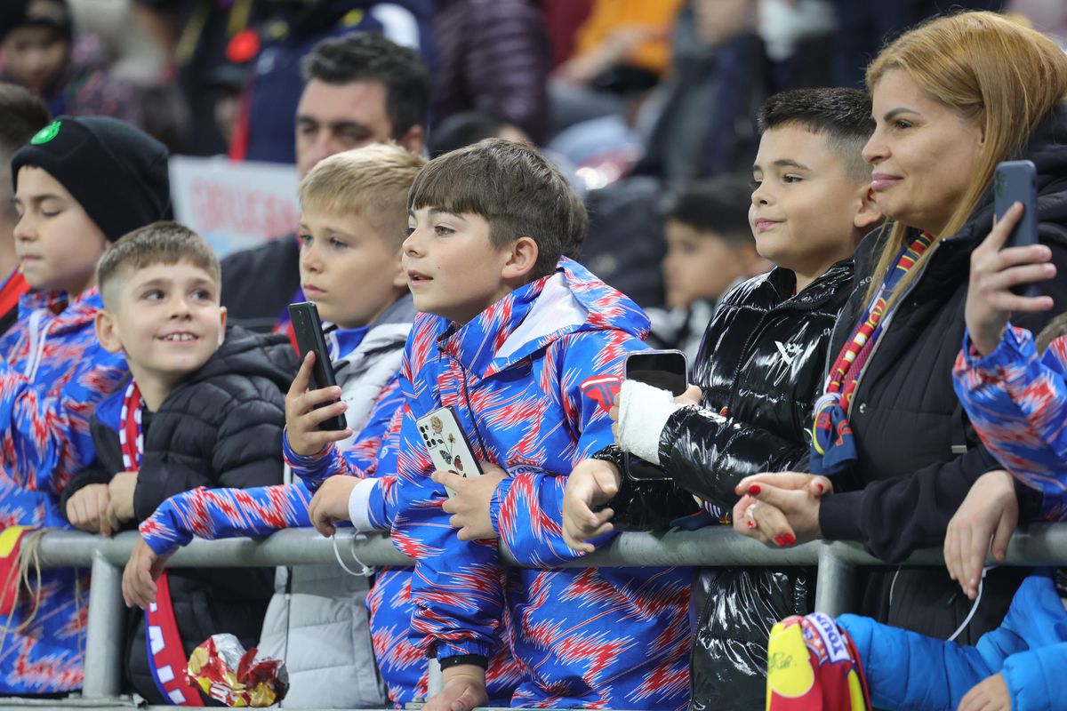 Imagini de la încălzire, înainte de FCSB - U Cluj / foto: Ionuț Iordache (GSP)