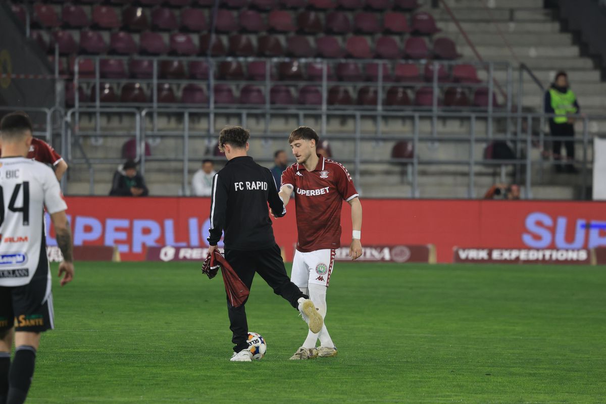 Rapid - U Cluj, imagini de pe teren și din loji