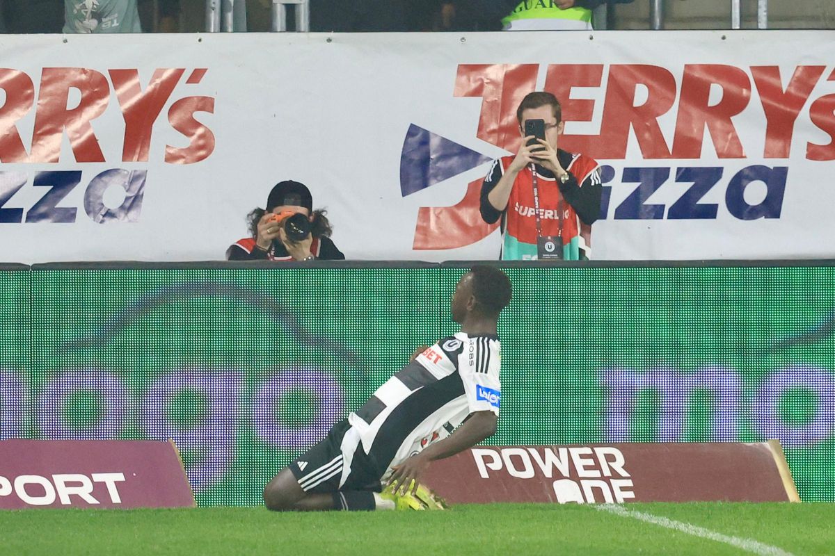 Rapid - U Cluj 1-2 » Plutind spre titlu: Mendy și Stanojev au făcut ce au vrut în Giulești!