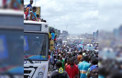 La 5 zile după calificarea la Mondial, jucătorii încă sărbătoresc cu zeci de mii de oameni pe străzi! Plângere oficială la FIFA: „Federația i-a blocat acolo!”