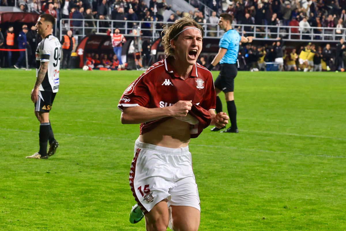 Rapid - U Cluj, imagini de pe teren și din loji