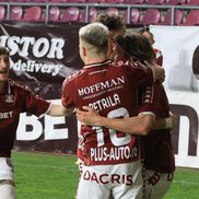 Cătălin Vulturar și colegii rapidiști, sărbătorind golul // foto: Ionuț Iordache (GSP)