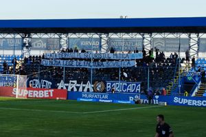 Ce nu s-a văzut la TV în Farul - Slobozia: „Îmi pare rău de Ianis!”