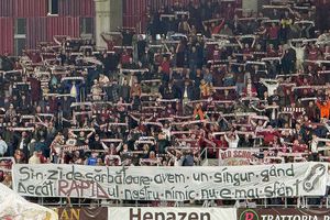 Rapid - U Cluj » Echipele de start + Imagini și informații de la stadion