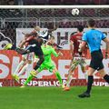 Oucasse Mendy a reușit „dubla” în Rapid - U Cluj // foto:Ionuț Iordache