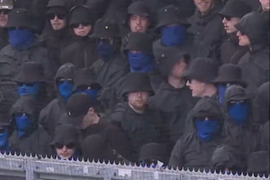 O oră și jumătate întârziere la derby-ul din Olanda! Motivul ieșit din comun