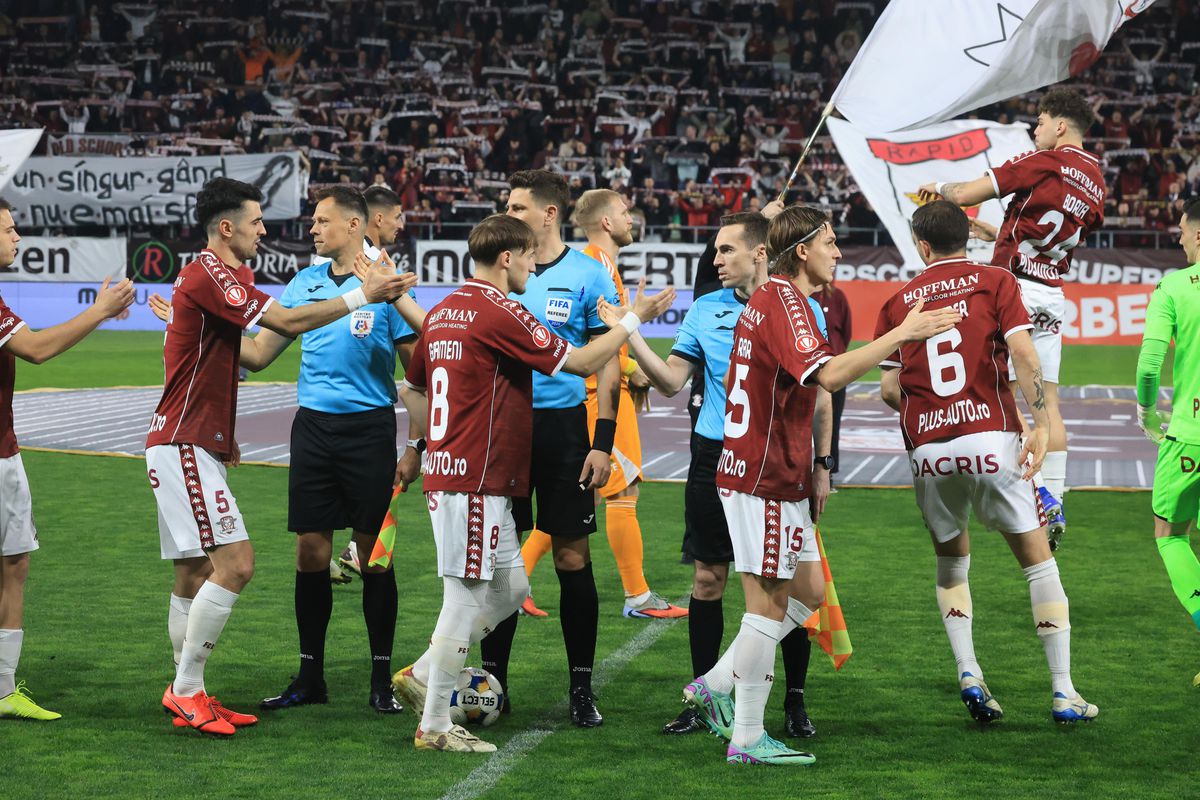 Rapid - U Cluj, imagini de pe teren și din loji