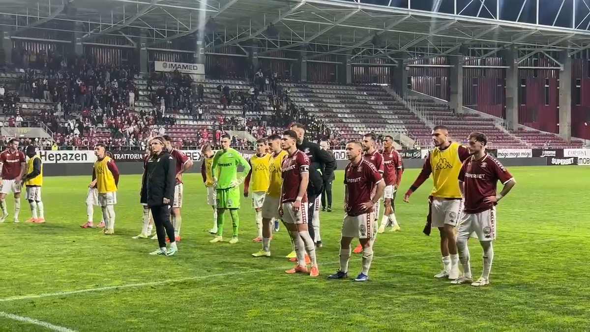 Scandal-monstru în Giulești, după Rapid - U Cluj » Jucătorii au fost înjurați de fani și loviți cu bățul de la tobă!