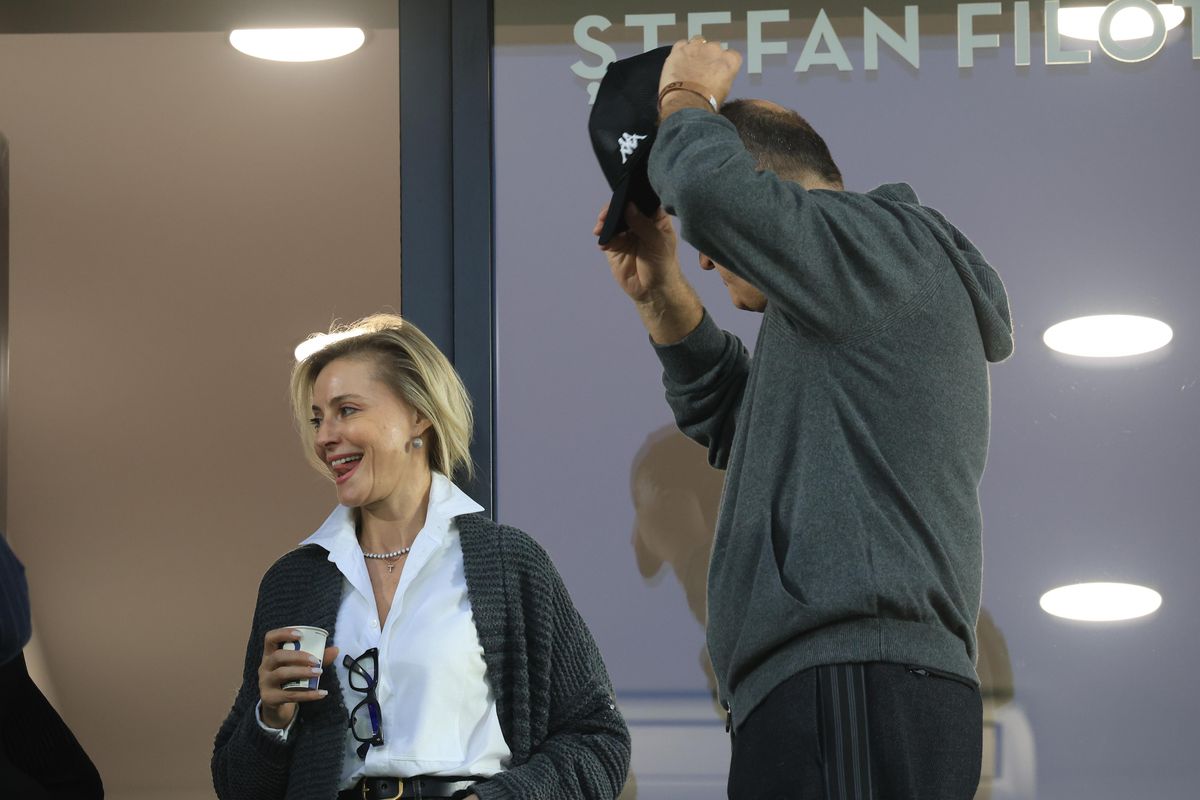 Diana și Dan Șucu în lojile din Giulești