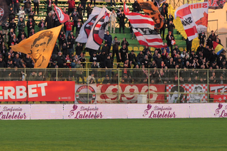 Lovitură în lumea ultras! Peluza Sud Steaua a capturat un banner important din PCH după o urmărire ca în filme