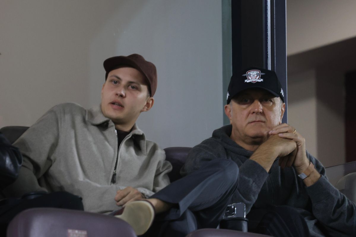 Scandal-monstru în Giulești, după Rapid - U Cluj » Jucătorii au fost înjurați de fani și loviți cu bățul de la tobă!