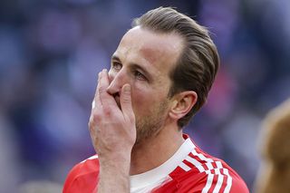 Misterul din jurul lui Harry Kane » Max Eberl: „E o întrebare urâtă. Nu mă uit la picioarele lui”