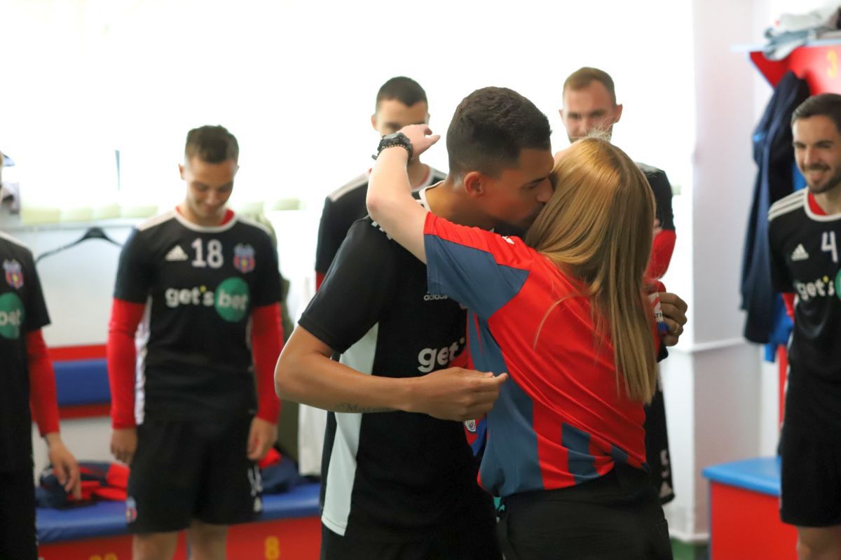 Studenta-ultras care salvează vieți » A sărit din Peluza Sud pentru a-i acorda primul ajutor fotbalistului prăbușit în Ghencea: „Deja îmi pusesem în minte să mă apuc de resuscitare”