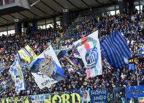 Orice pentru titlu! Fanii lui Inter au luat cu asalt Instagramul „decarului” de la Verona, înainte de meciul cu AC Milan