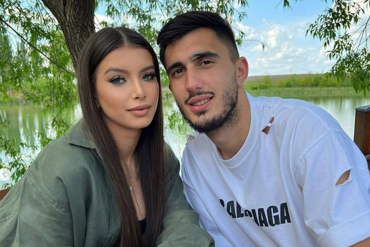 Andrei Ivan s-a logodit înainte de meciul cu FCSB. Superba lui iubită a făcut anunțul: „Am spus «DA»!”