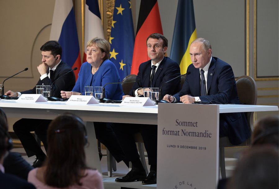 Zelensky, Angela Merkel, Emmanuel Macron, Vladimir Putin, foto: Imago Război în Ucraina, ziua 71 » Kasparov spune ce mare lider al Europei ar fi fost mână în mână cu Vladimir Putin: „Are responsabilitate directă pentru agresivitatea lui!”