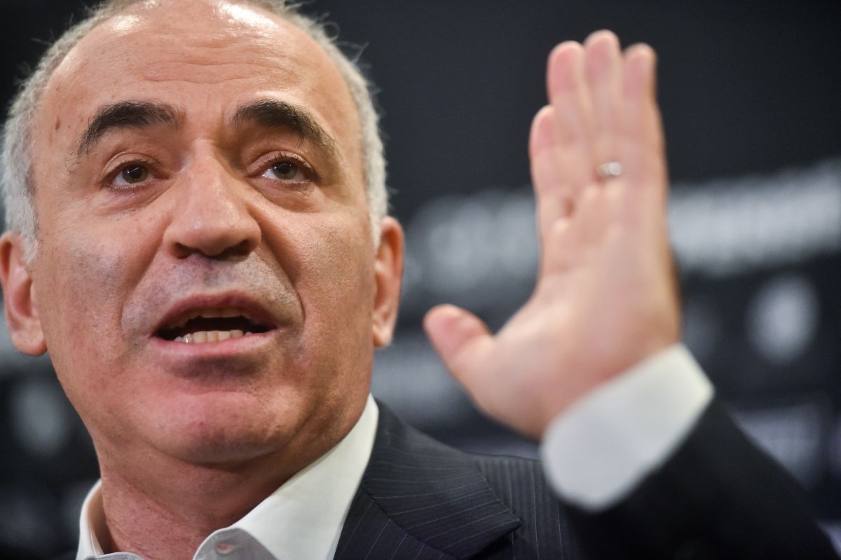 Război în Ucraina, ziua 71 » Kasparov spune ce mare lider al Europei ar fi fost mână în mână cu Vladimir Putin: „Are responsabilitate directă pentru agresivitatea lui!”