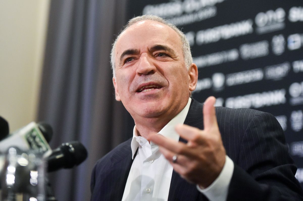 De ce femeile nu sunt la nivelul bărbaților în șah? Răspunsul profund al lui Garry Kasparov