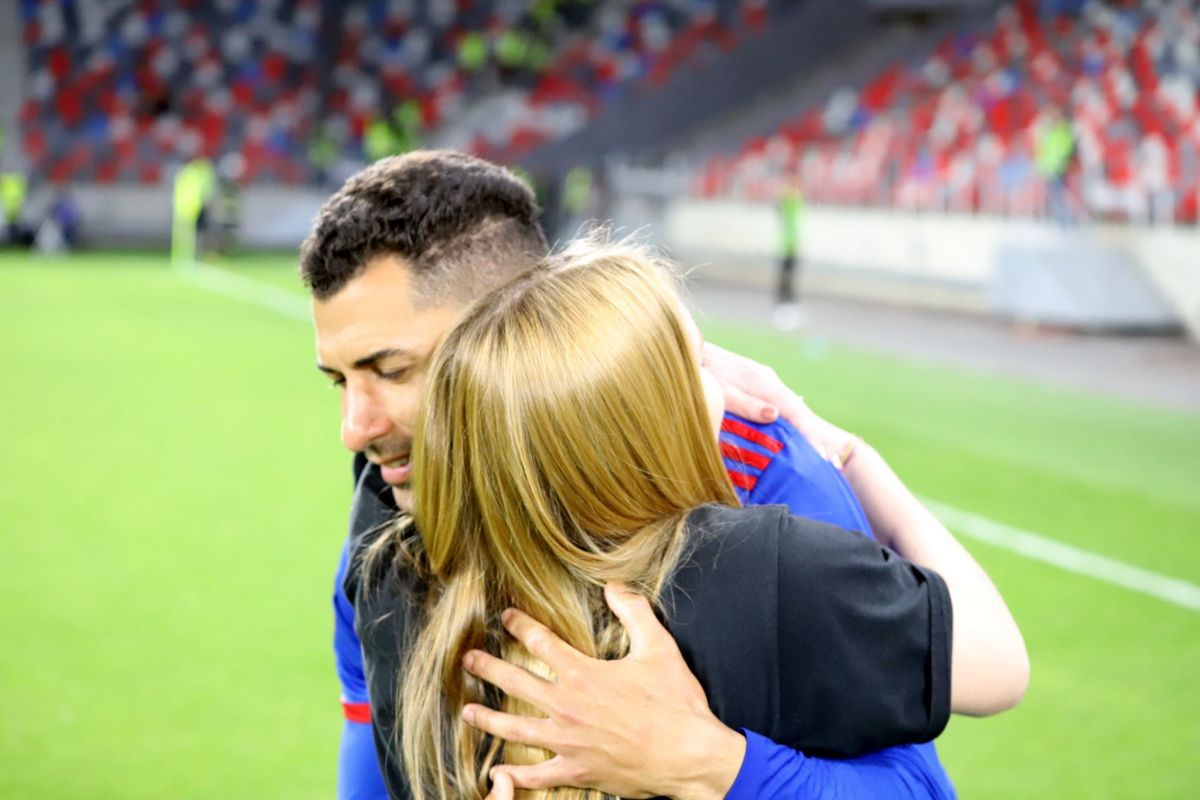 Studenta-ultras care salvează vieți » A sărit din Peluza Sud pentru a-i acorda primul ajutor fotbalistului prăbușit în Ghencea: „Deja îmi pusesem în minte să mă apuc de resuscitare”