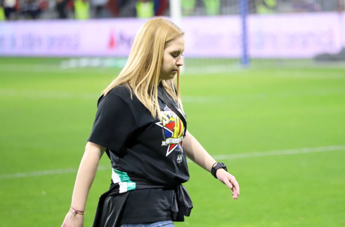 Studenta-ultras care salvează vieți » A sărit din Peluza Sud pentru a-i acorda primul ajutor fotbalistului prăbușit în Ghencea: „Deja îmi pusesem în minte să mă apuc de resuscitare”