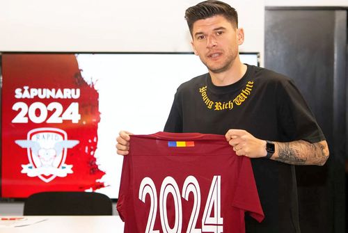 Cristian Săpunaru a semnat prelungirea cu Rapid // foto: Facebook @ FC Rapid 1923