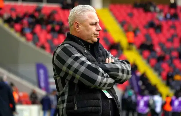 Șumudică, prima reacție când a auzit pe cine vrea să aducă Șucu la Rapid: „Ar fi o lovitură”