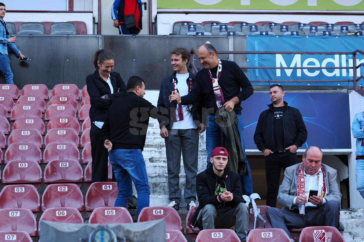 Lui Șucu i-a revenit zâmbetul » Cu cine a apărut în Gruia, înainte de CFR Cluj - Rapid
