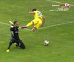 Penalty acordat în Petrolul - Oțelul Galați după două greșeli mari în defensiva lui Dorinel Munteanu, foto: captură de ecran @Prima Sport