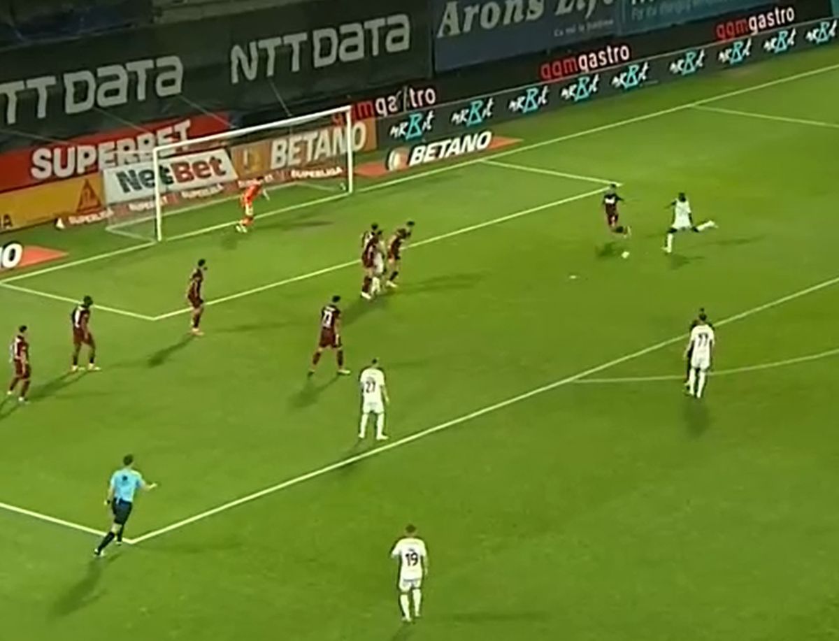 Fază controversată în CFR Cluj - Rapid