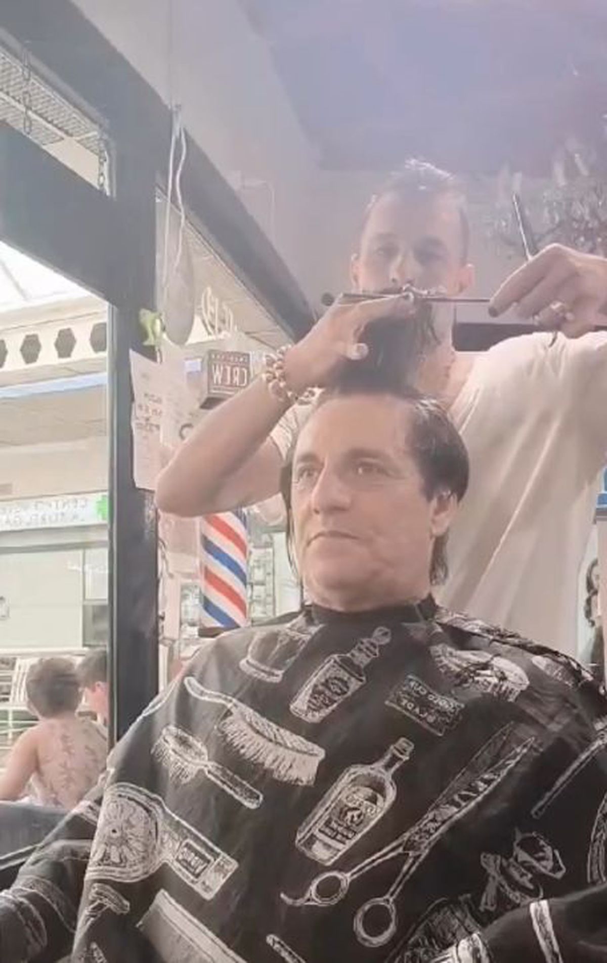 În 1987 termina în fața lui Hagi în cursa pentru Balonul de Aur, acum e agent imobiliar » Și-a schimbat și look-ul: „Samuraiul a plecat în vacanță!”