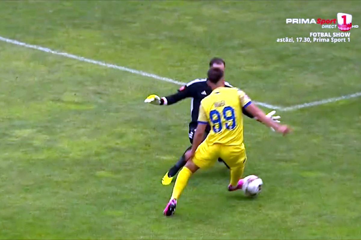 Cadou de Paști! Penalty comic obținut de Petrolul în meciul cu Oțelul » Două greșeli mari în apărarea lui Dorinel Munteanu