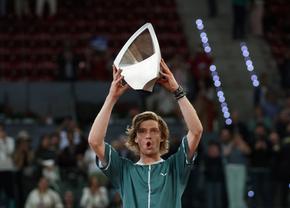 Andrey Rublev a câștigat trofeul de la Madrid, după o finală de trei seturi cu Felix Auger-Aliassime