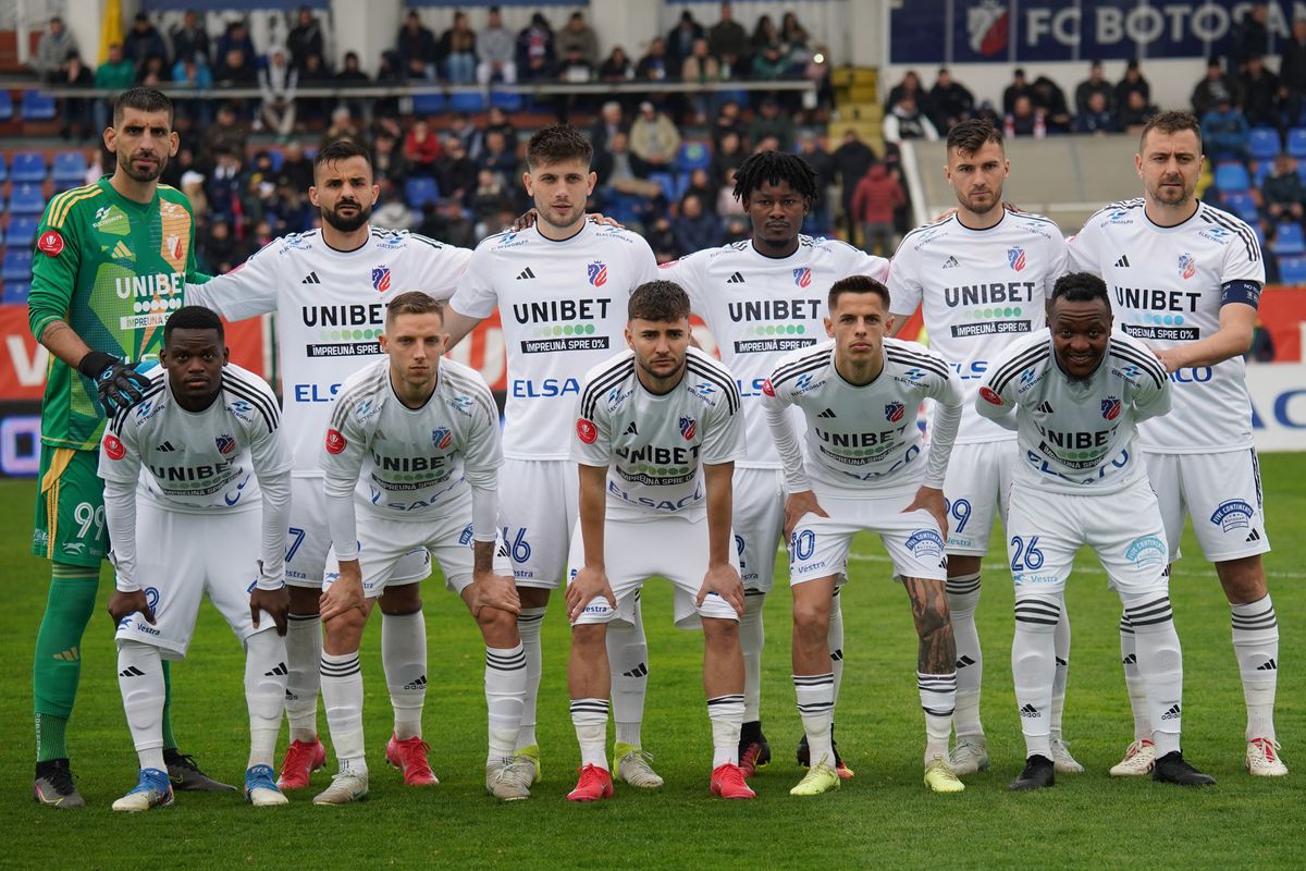 Adams Friday imagini carieră familie