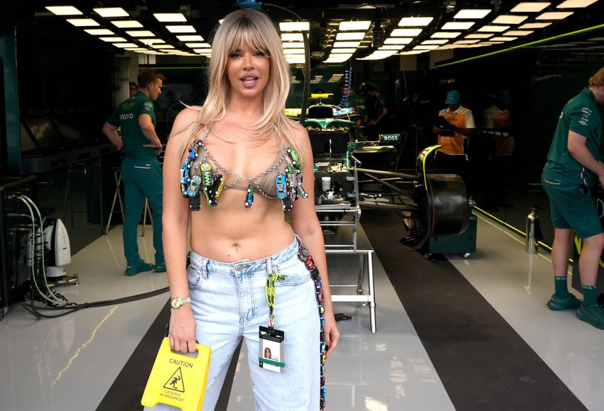 Ivana Knoll, schimbare drastică de look » Greu de recunoscut, în boxa echipei de Formula 1
