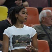 Mbali Malindi, soția lui Siyabonga Ngezana a fost pe Arena Națională la derby-ul dintre FCSB și Dinamo 3-1. Foto: Ionuț Iordache (GSP.RO)