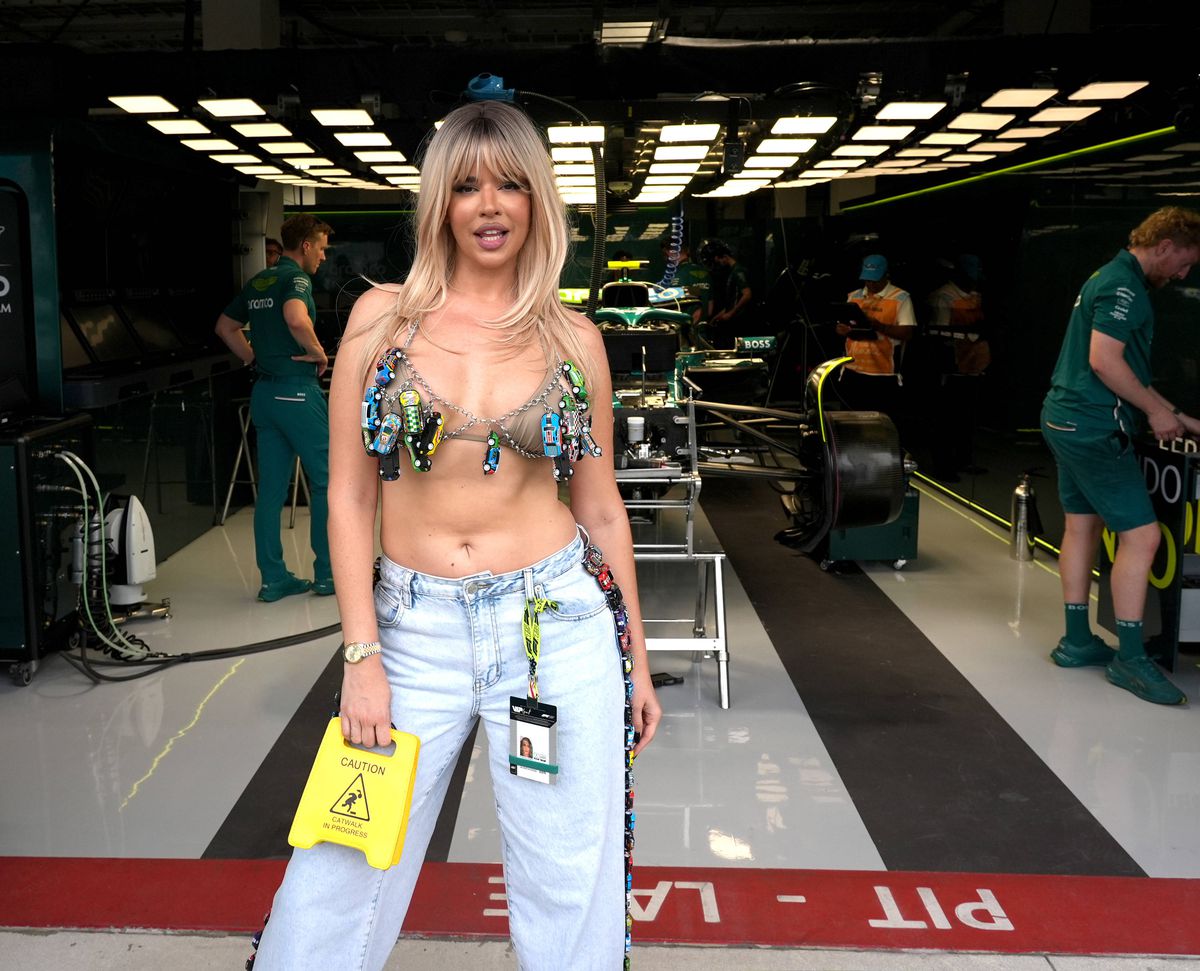 Ivana Knoll, schimbare drastică de look » Greu de recunoscut, în boxa echipei de Formula 1