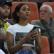 Mbali Malindi, soția lui Siyabonga Ngezana a fost pe Arena Națională la derby-ul dintre FCSB și Dinamo 3-1. Foto: Ionuț Iordache (GSP.RO)