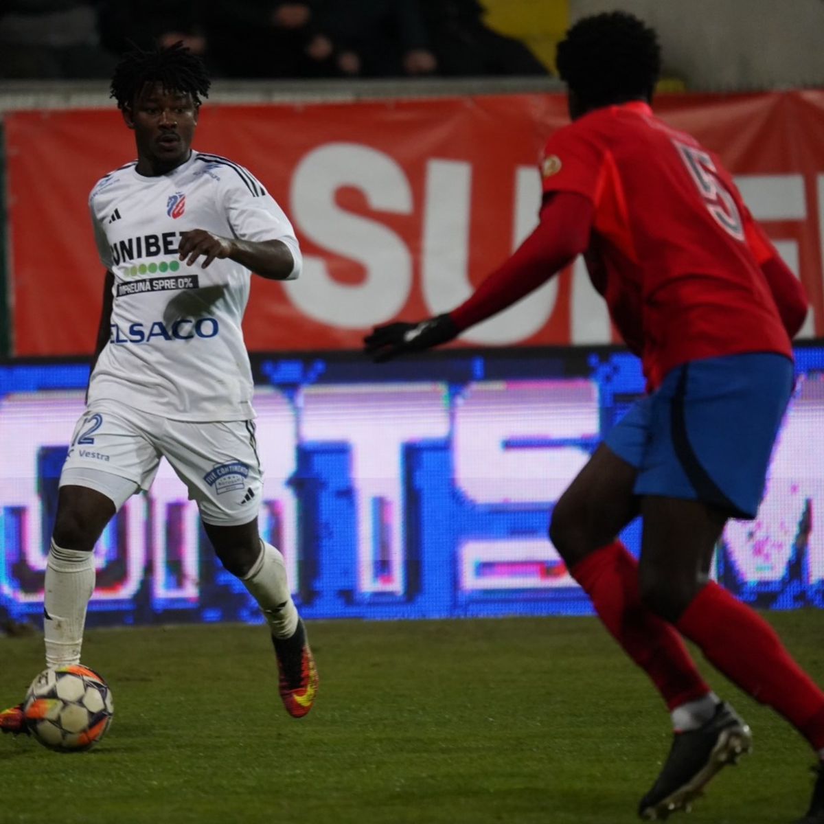 Adams Friday imagini carieră familie