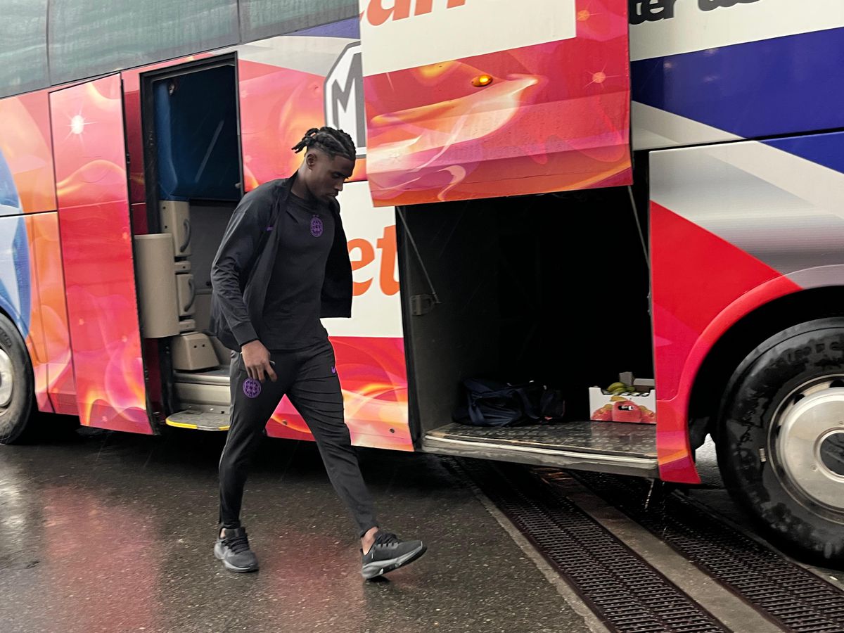 FCSB - Dinamo: sosire echipe