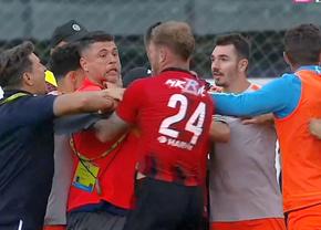 S-au luat la bătaie după Csikszereda - Metaloglobus » Surpriză imensă în Liga 2: calculele la promovare, date peste cap