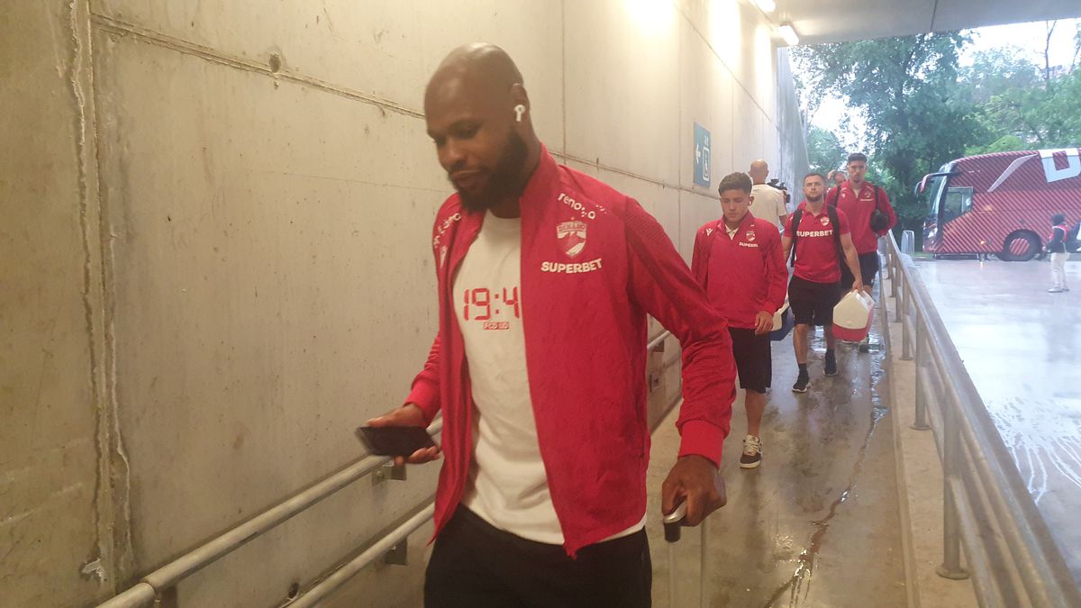 FCSB - Dinamo: sosire echipe