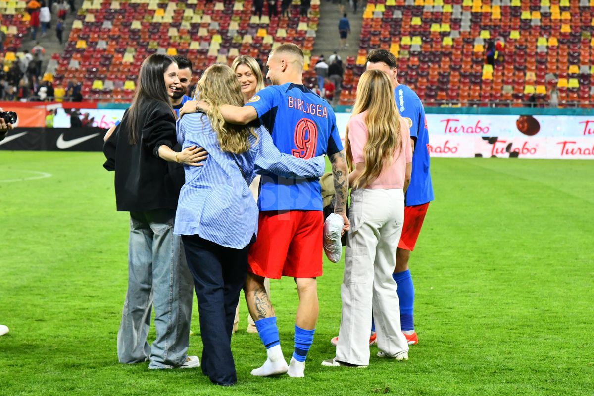 Love is in the air » Antonia și Daniel Bîrligea, momente tandre la finalul meciului FCSB - Dinamo