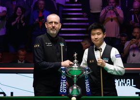 Un amator a devenit primul chinez din istorie care câștigă Campionatul Mondial de snooker! I-a demolat pe Ronnie O'Sullivan și Mark Williams