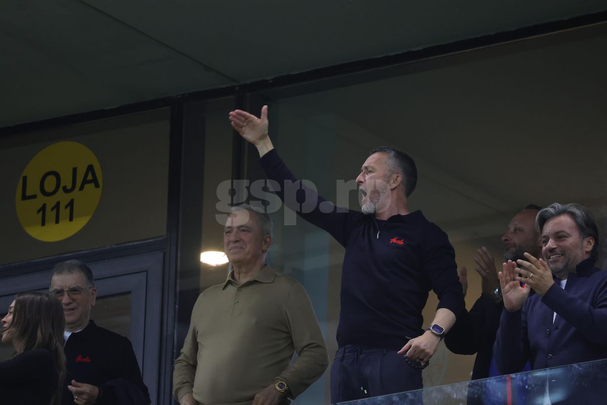 MM Stoica s-a luat de Caparco și Balaj după victoria cu Dinamo: „Așa e când te faci că muncești pe la emisiuni, dar stai acasă să mănânci ouă când echipa ta joacă meci de titlu”